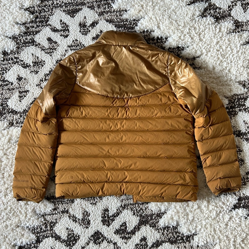 Lululemon Puffer Jacket - Picture 7 of 7